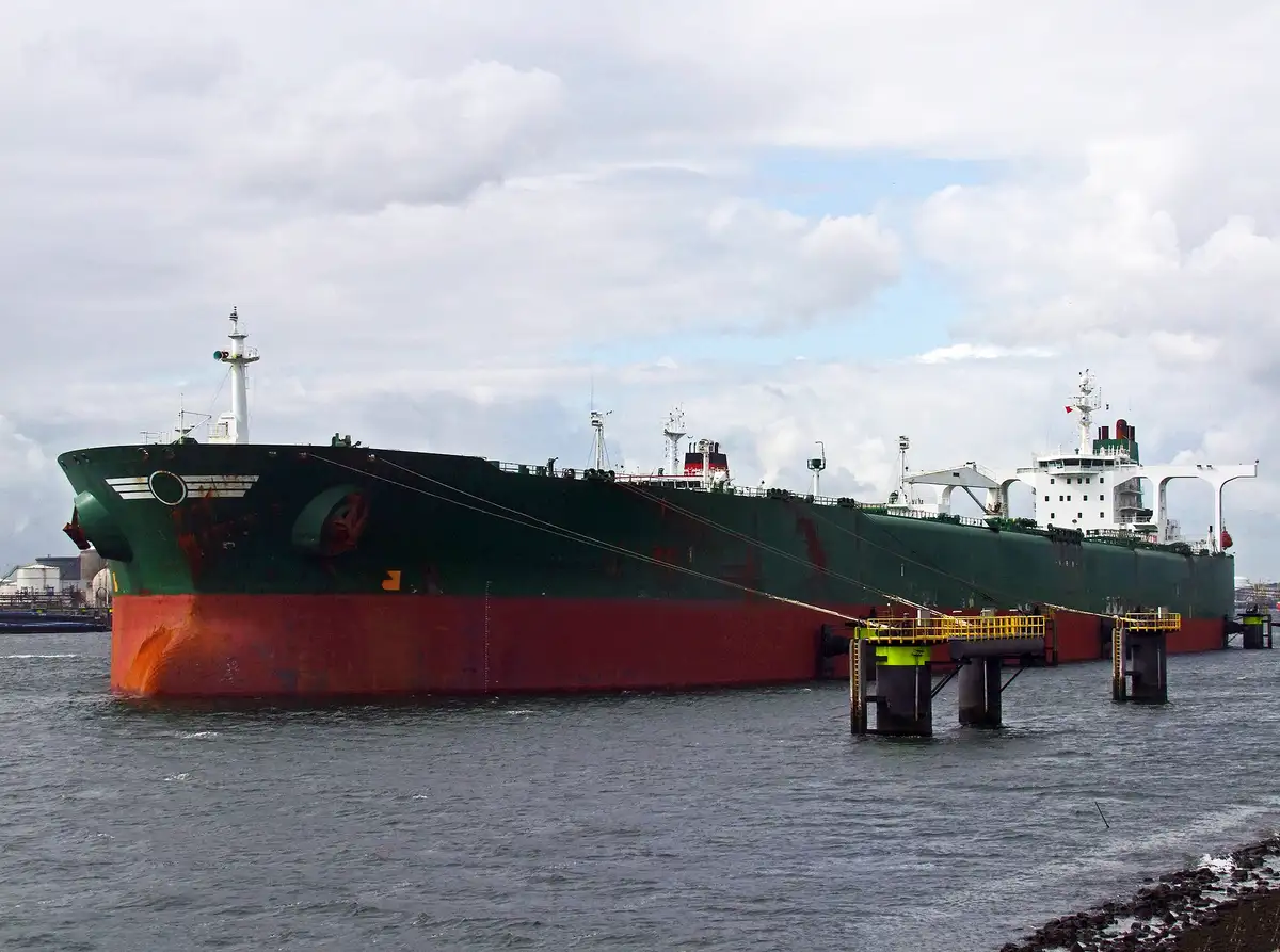Oil/Chemical tanker for sale