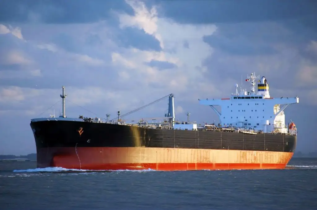 Oil/Chemical tanker for sale