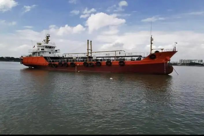 Oil/Chemical tanker for sale